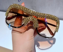 Sunglasses Queen Winnhie (5 Farben) -Modebekleidungs Geschäft 35c3ae164ca72f39ce44909c2c79d56e