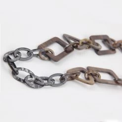 Halskette Queen Kadem -Modebekleidungs Geschäft 60df69ee7e5b75460b2d8d78139694e6