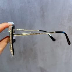 Sunglasses Queen Moovies (5 Farben) -Modebekleidungs Geschäft New Metal Frame Rimless Sunglasses Women 2023 Fashion Vintage Brand Designer Shades Eyewear Female Bling Goggle