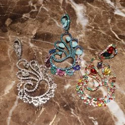 Ohrstecker Queen Rheal (3 Farben) -Modebekleidungs Geschäft Novelty Design Shiny Rhinestone Peacock Dangle Earrings For Women Fashion Jewlery Evening Dress Statement Earrings Accessory ed13eaed 1d66 4876 b415 3eac642ec0ec