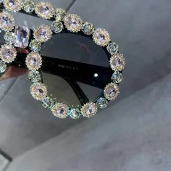 Sonnenbrille Queen Trih (2 Farben) -Modebekleidungs Geschäft Oversized Vintage Sunglasses Women Luxury Gem Green Diamond Sun Glasses Personal Female UV400 Green Shades Eyewear a09c7f22 5666 49c4 bce5 dc3e99b78a15