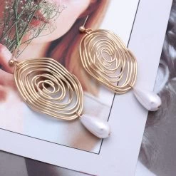 Ohrstecker Queen Weriss -Modebekleidungs Geschäft b89763b4f61ccd3a808faea53bfcf7c8