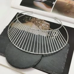 Kropfband Queen Reyes (2 Farben) -Modebekleidungs Geschäft product image 1716012489