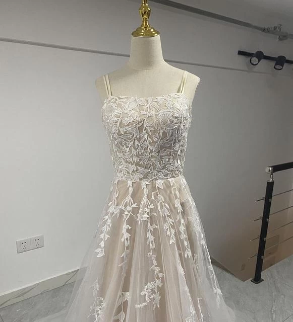 Abendkleid Queen Yanhira (Mehrere Farben) 15 Abendkleid Queen Yanhira (Mehrere Farben) – Bild 13