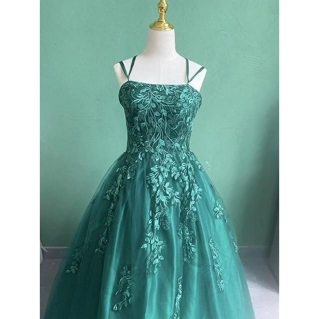 Abendkleid Queen Yanhira (Mehrere Farben) 17 Abendkleid Queen Yanhira (Mehrere Farben) – Bild 15